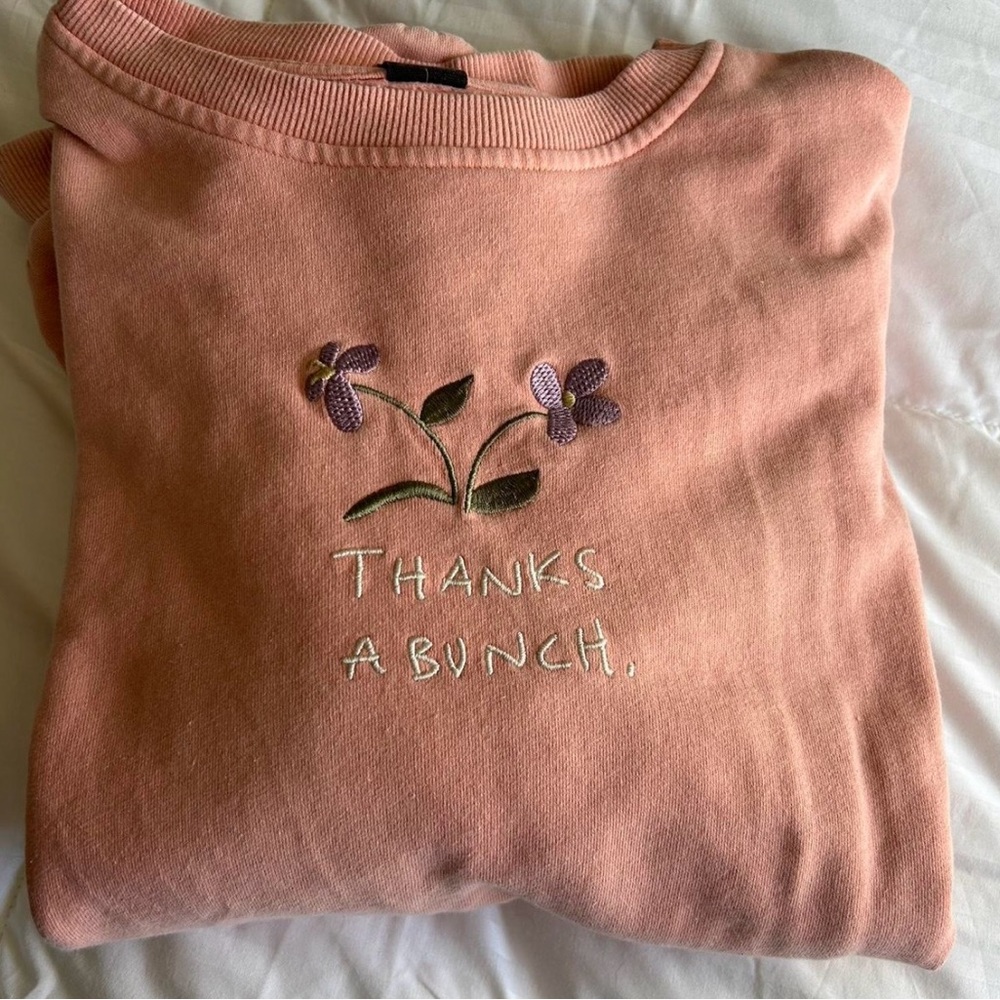 Urban Outfitters “Thanks a Bunch” Peach Crewneck with Floral Embroidery. Size M. - Picture 2 of 9